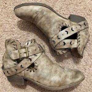 Rampage Light Brown Western Booties